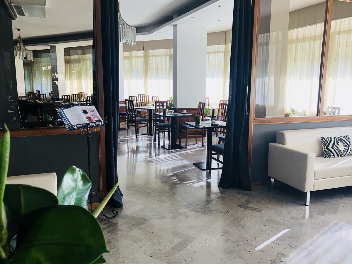 Hotel Aplo - Breakfast Experience 3*
