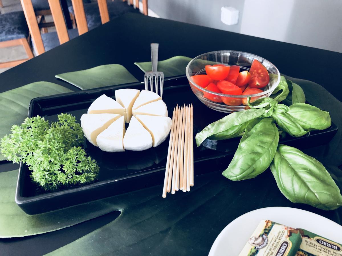 Aplo - Breakfast Experience 3*