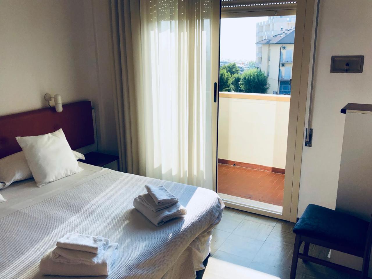 Hotel Aplo - Breakfast Experience Cervia